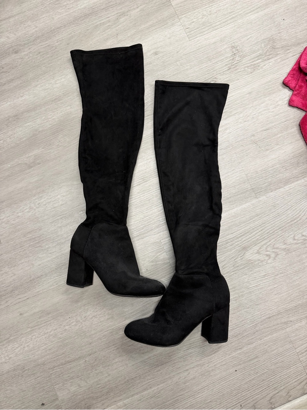 Women's Black Knee-High Block Heel Boots